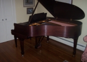 Steinway \"M\" satin mahogany (1926)